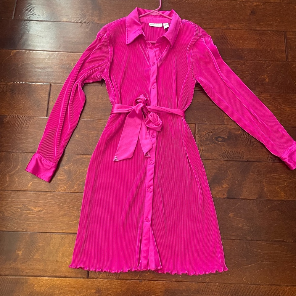 Chic Pink Button-Up Dress